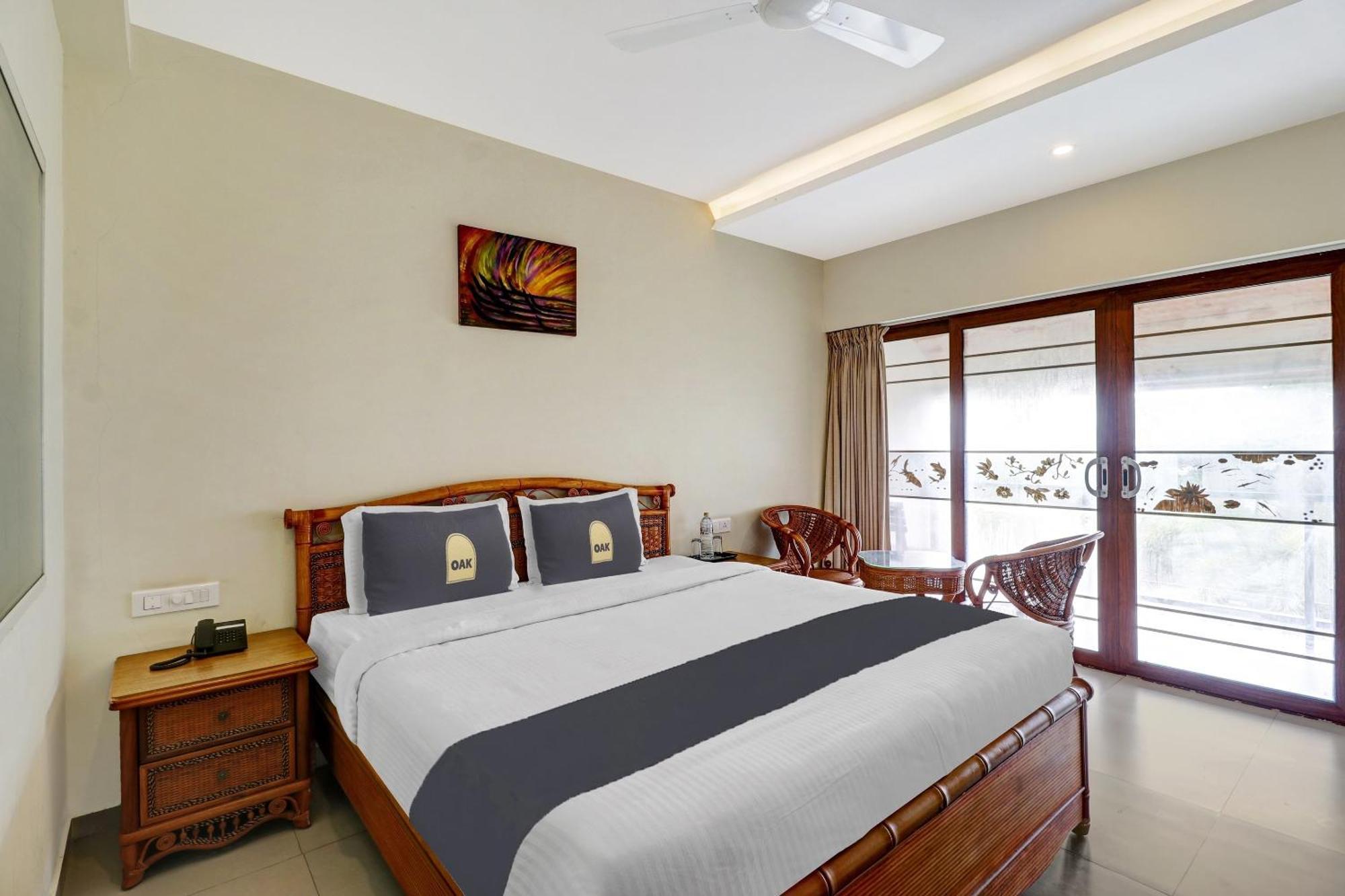 Townhouse Oak Edassery'S Sealine Villa Stay Kochi Buitenkant foto