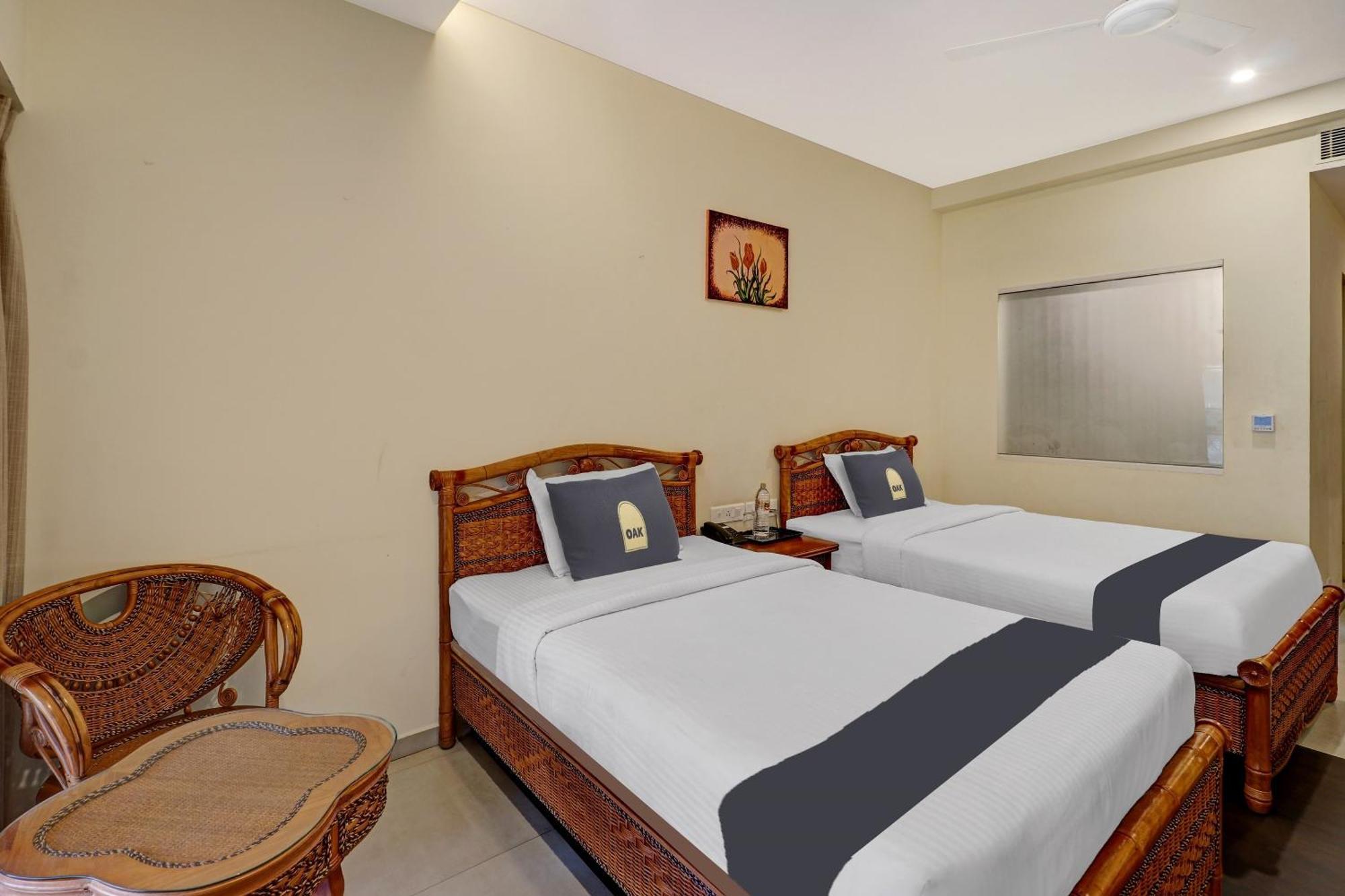 Townhouse Oak Edassery'S Sealine Villa Stay Kochi Buitenkant foto