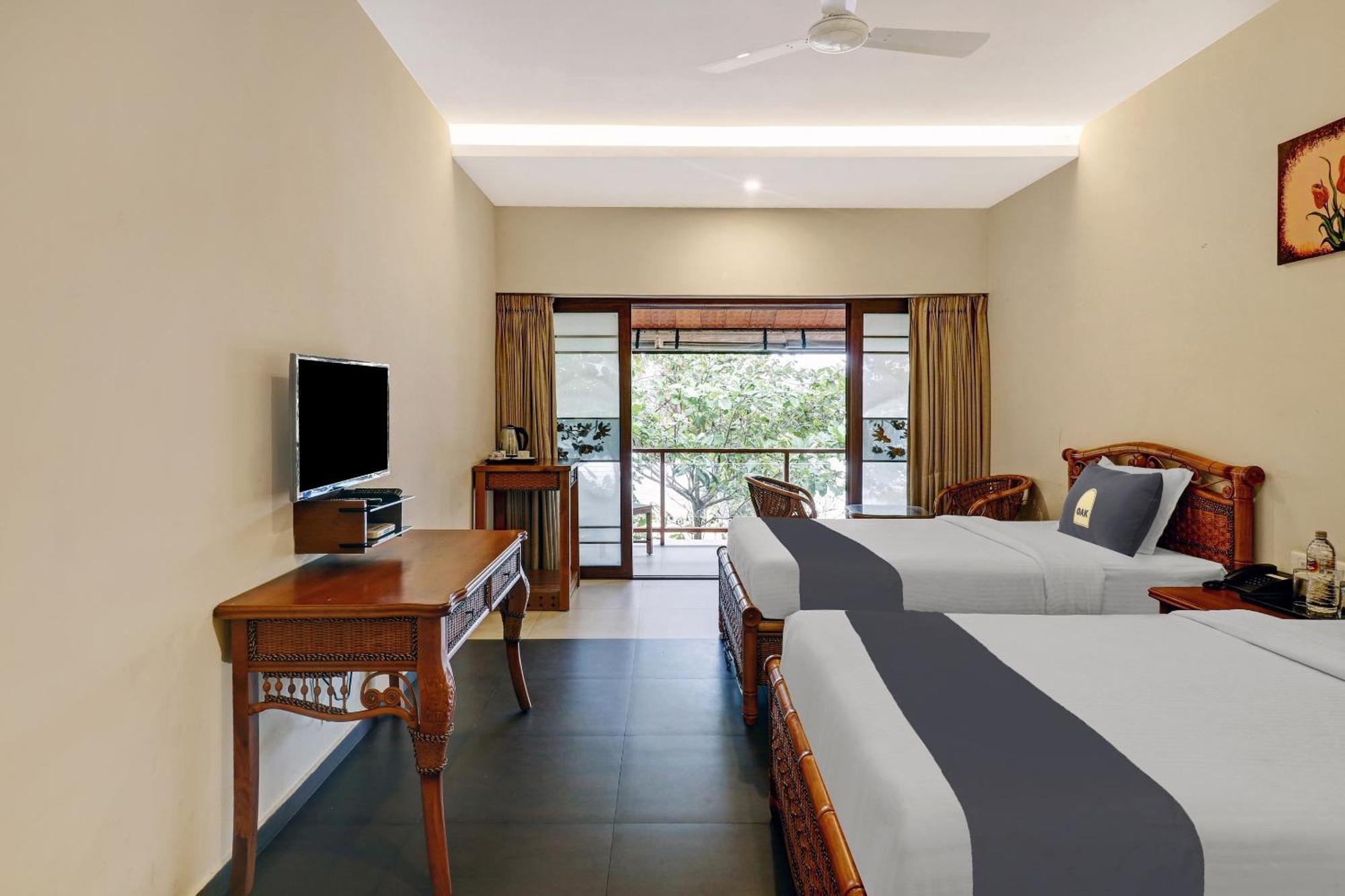Townhouse Oak Edassery'S Sealine Villa Stay Kochi Buitenkant foto