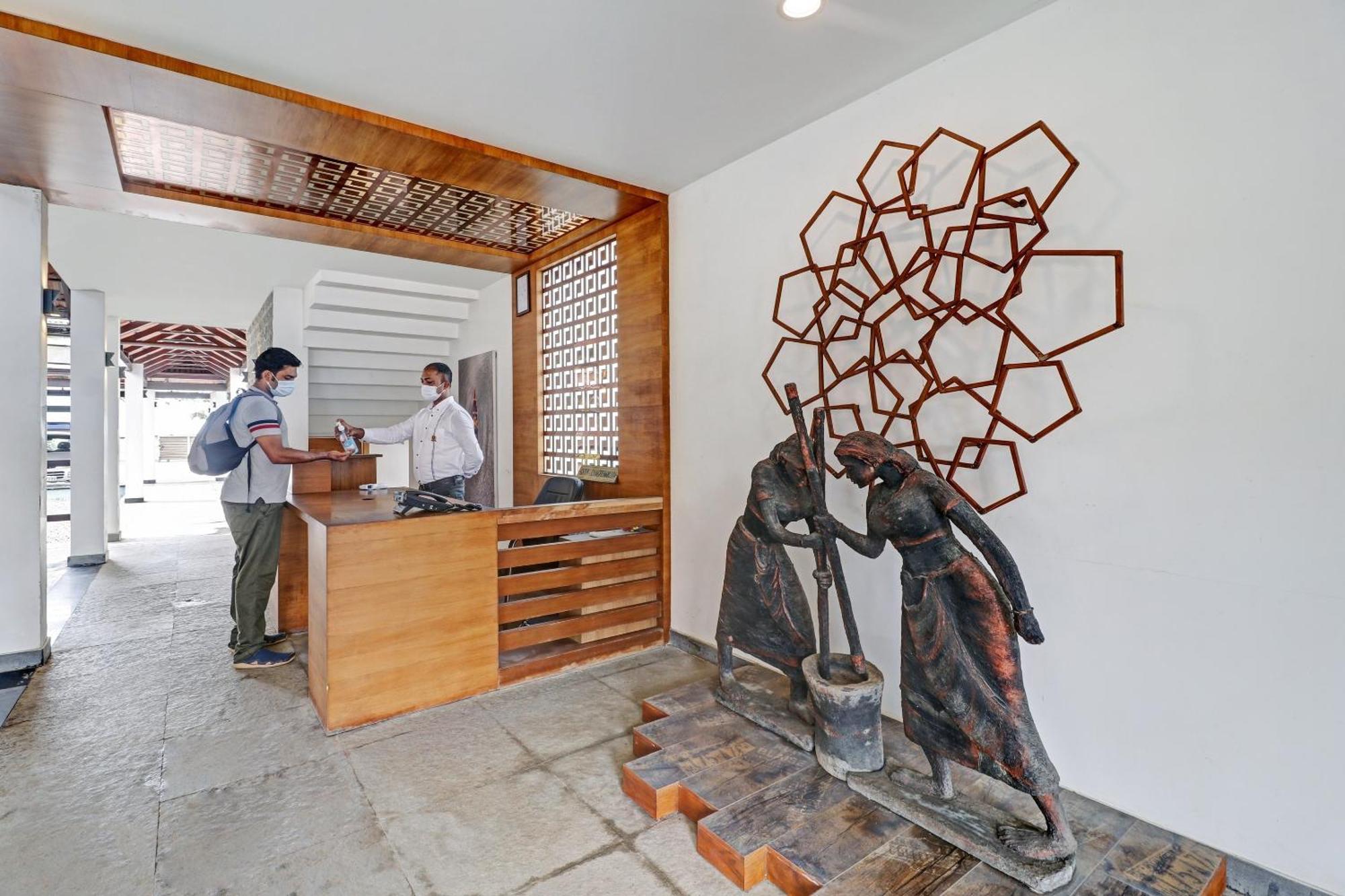 Townhouse Oak Edassery'S Sealine Villa Stay Kochi Buitenkant foto