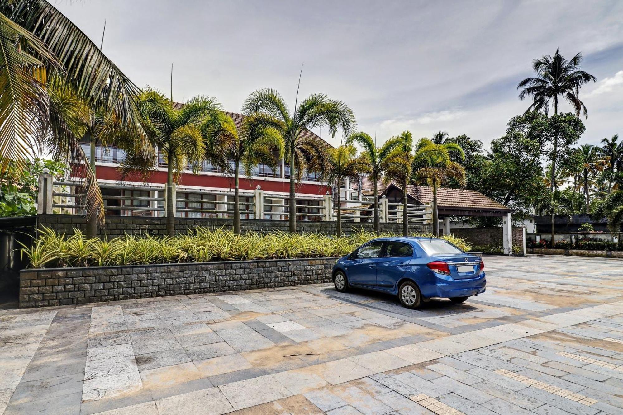 Townhouse Oak Edassery'S Sealine Villa Stay Kochi Buitenkant foto