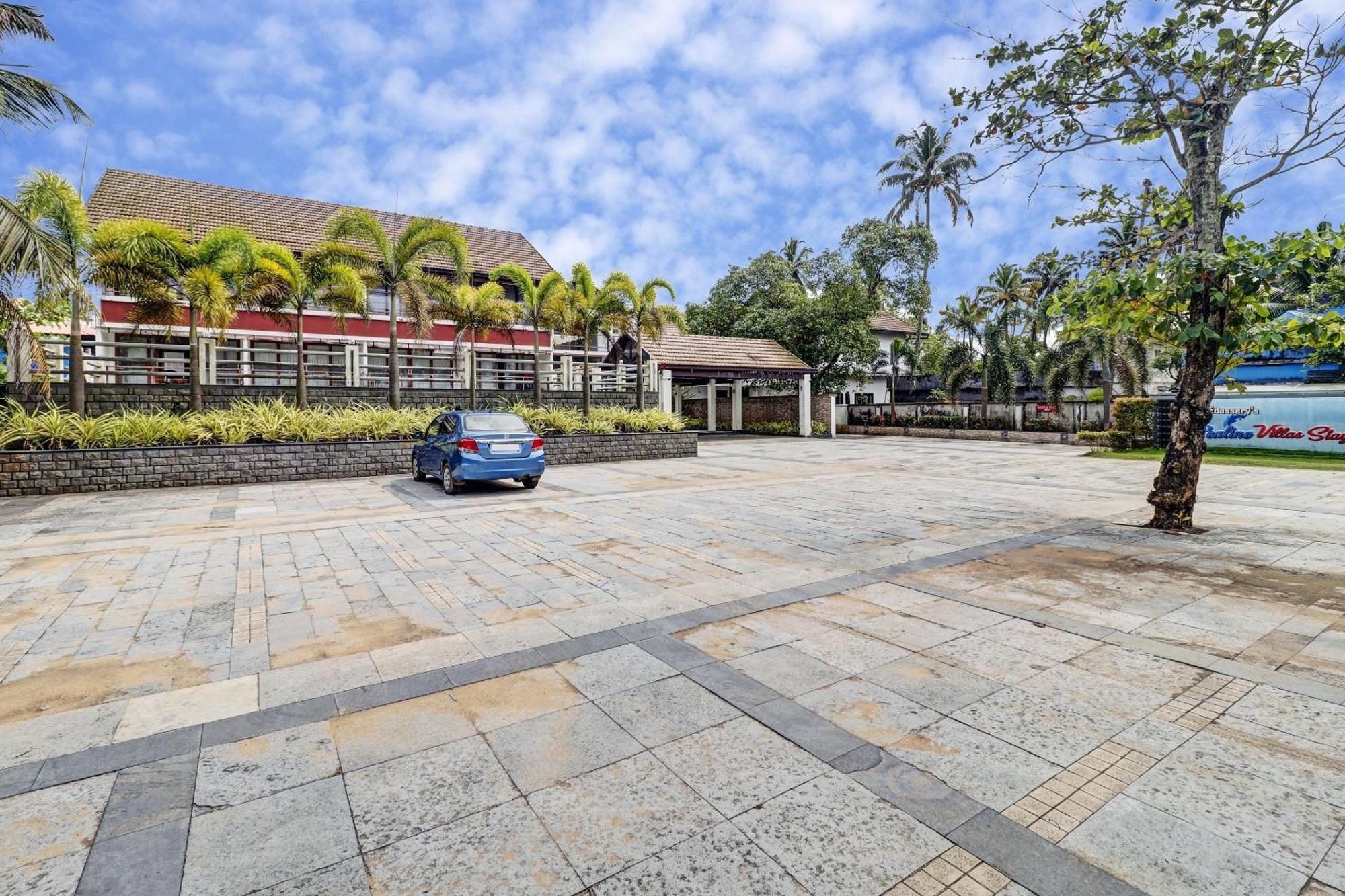 Townhouse Oak Edassery'S Sealine Villa Stay Kochi Buitenkant foto