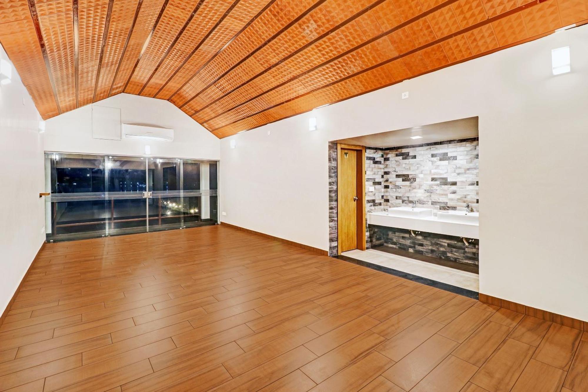 Townhouse Oak Edassery'S Sealine Villa Stay Kochi Buitenkant foto