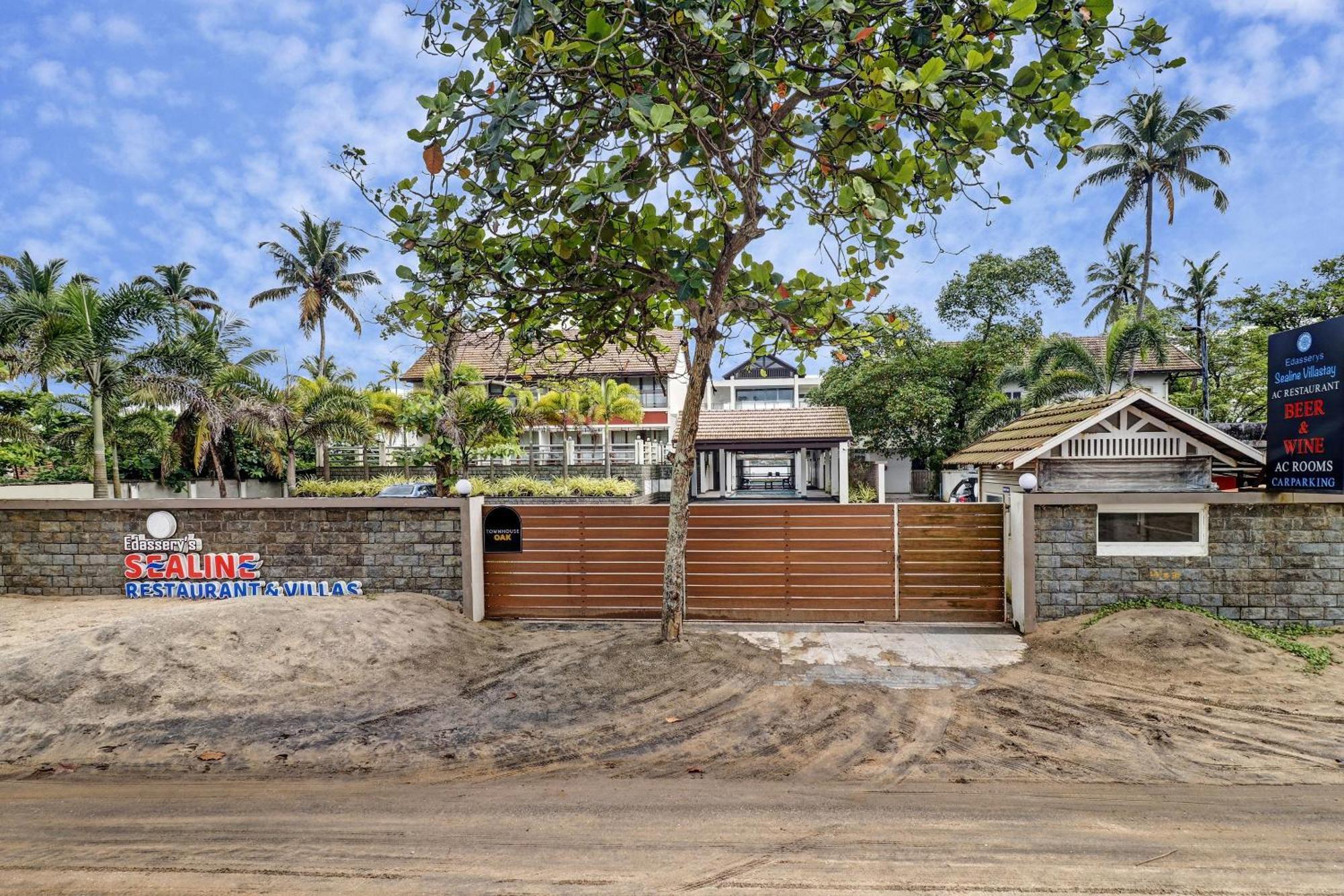 Townhouse Oak Edassery'S Sealine Villa Stay Kochi Buitenkant foto