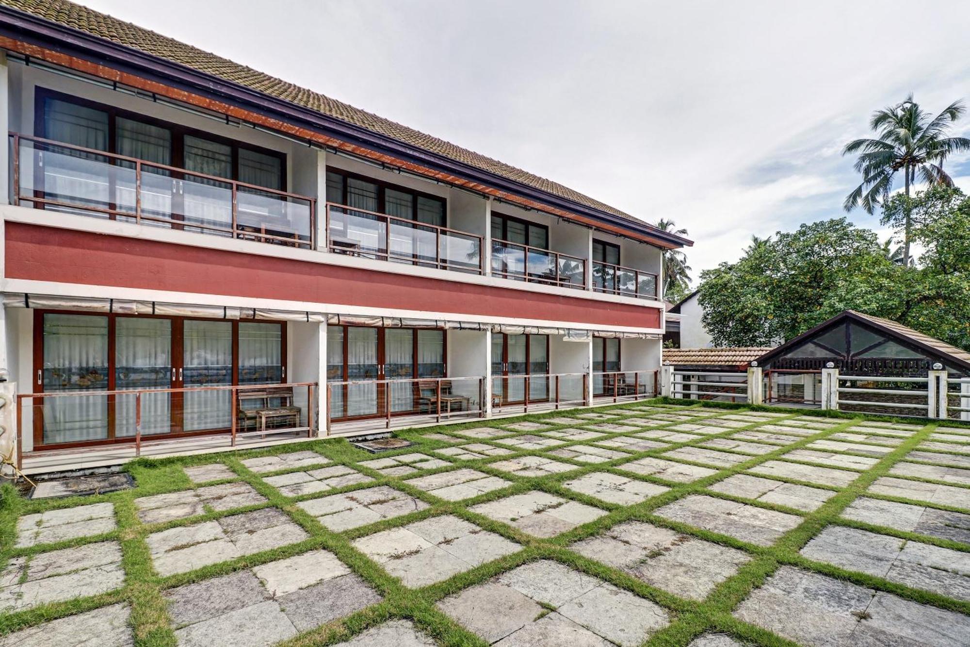 Townhouse Oak Edassery'S Sealine Villa Stay Kochi Buitenkant foto