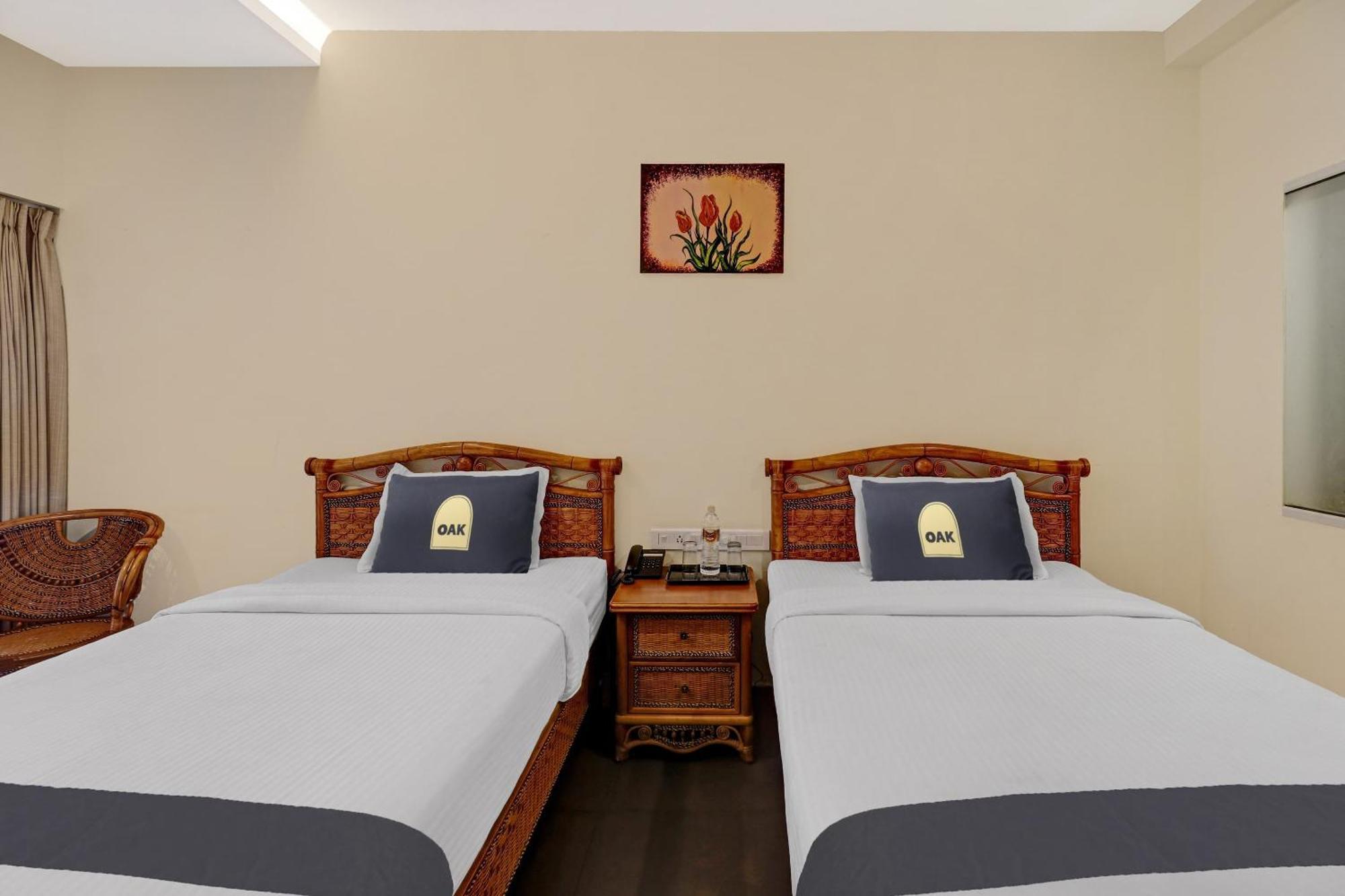 Townhouse Oak Edassery'S Sealine Villa Stay Kochi Buitenkant foto