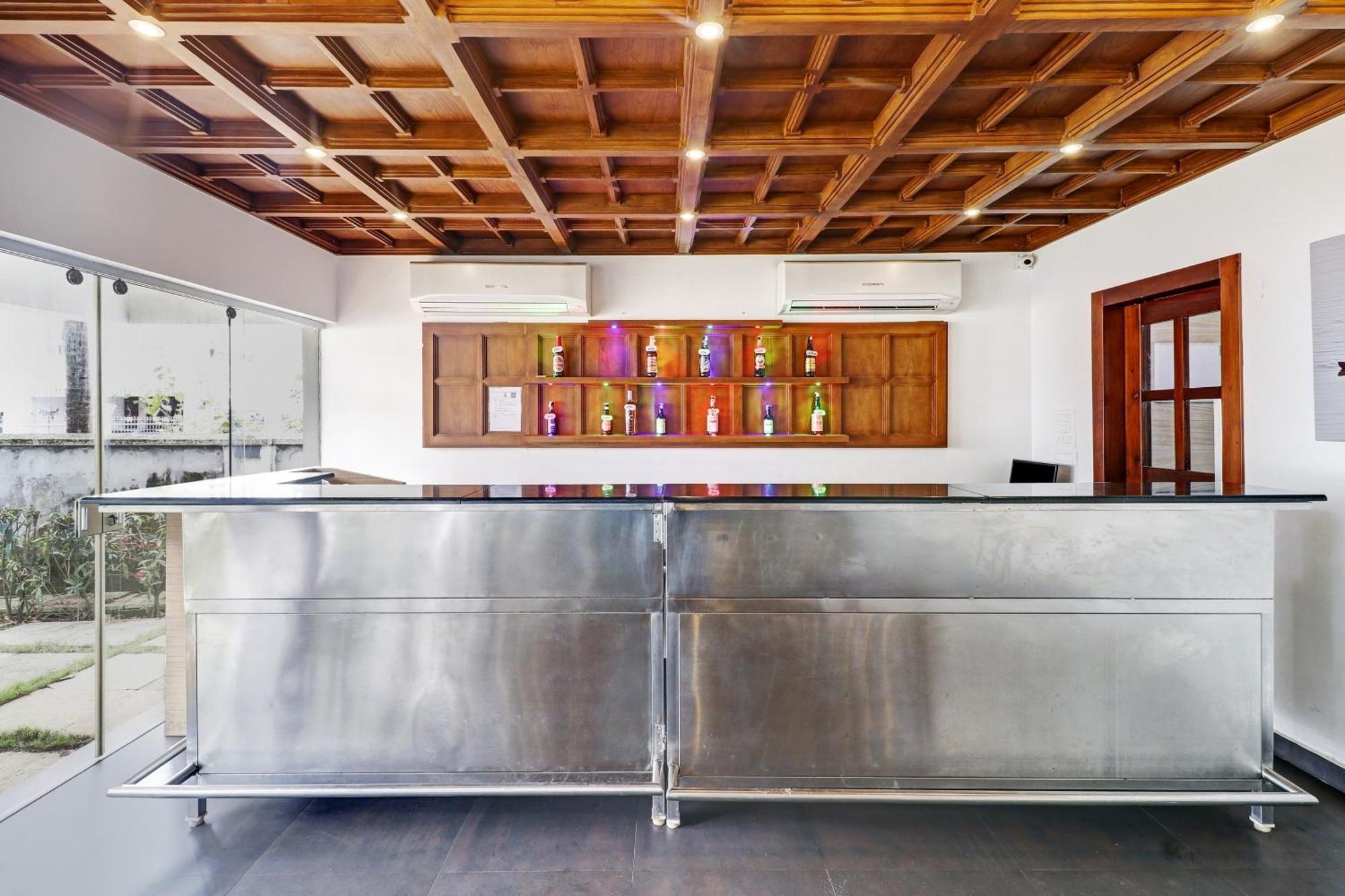 Townhouse Oak Edassery'S Sealine Villa Stay Kochi Buitenkant foto