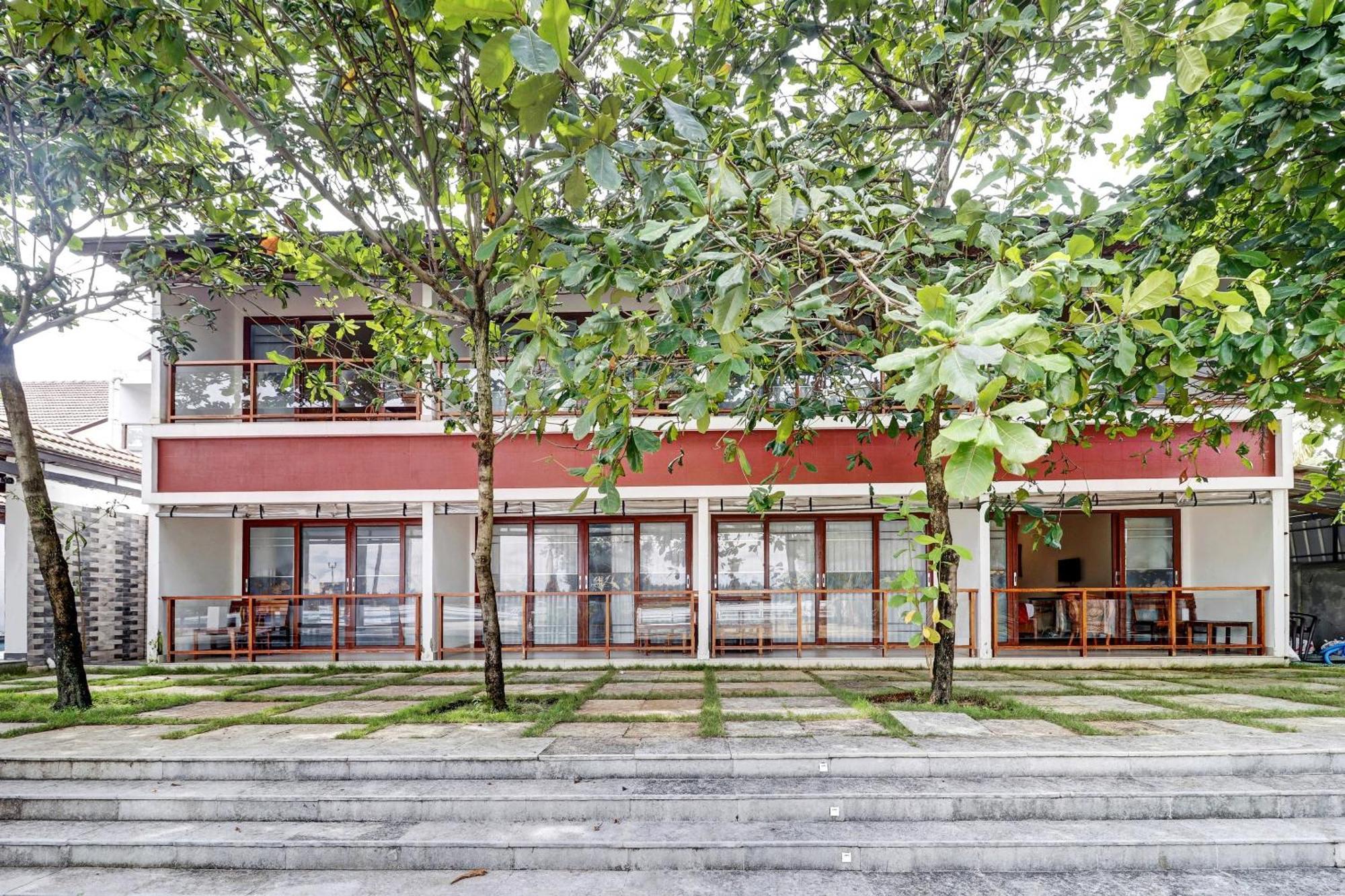 Townhouse Oak Edassery'S Sealine Villa Stay Kochi Buitenkant foto
