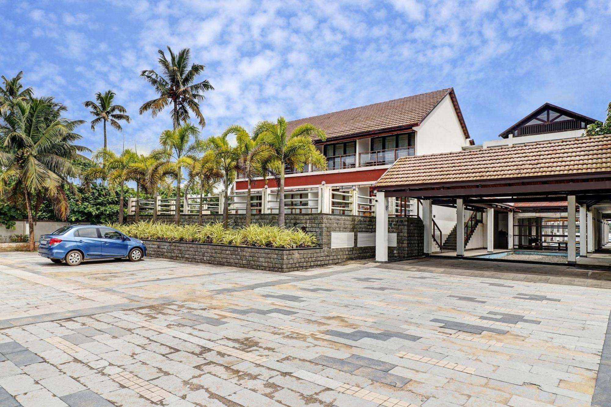 Townhouse Oak Edassery'S Sealine Villa Stay Kochi Buitenkant foto