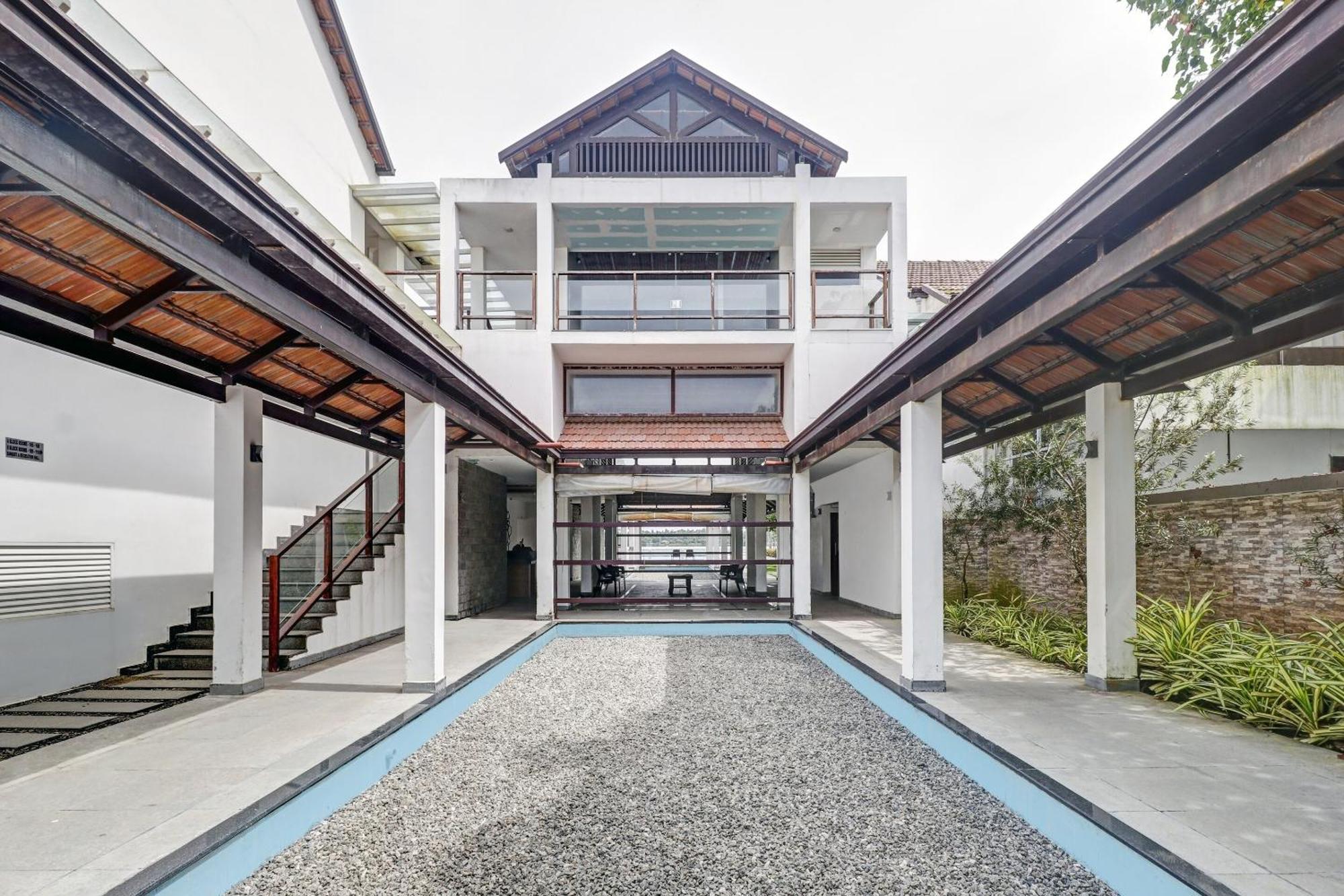 Townhouse Oak Edassery'S Sealine Villa Stay Kochi Buitenkant foto