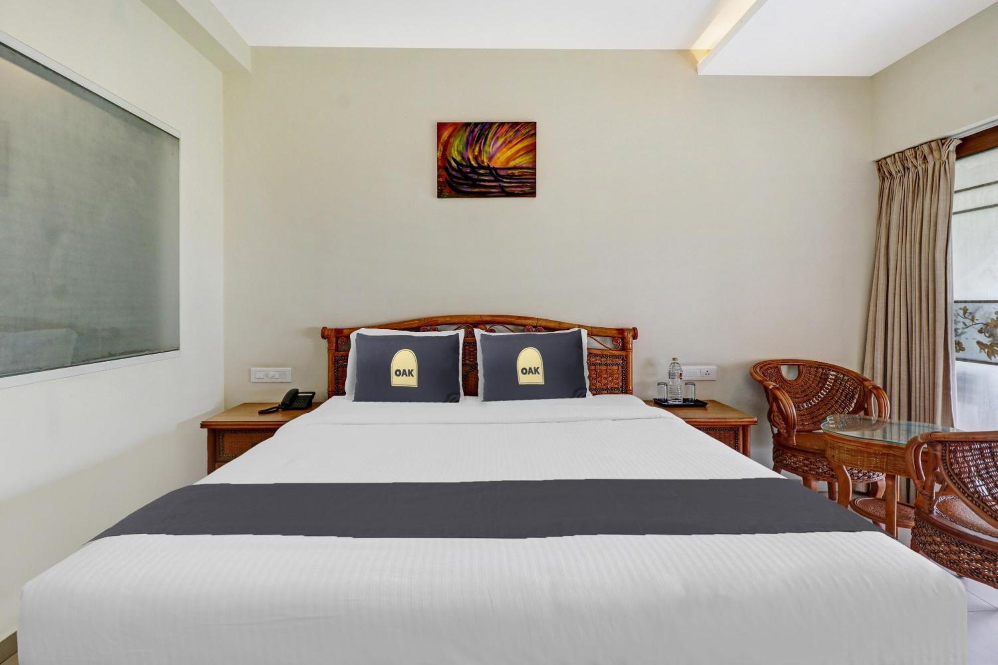 Townhouse Oak Edassery'S Sealine Villa Stay Kochi Buitenkant foto