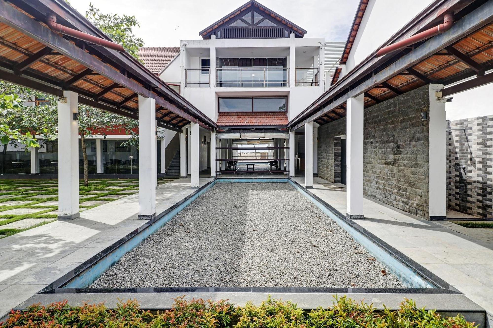 Townhouse Oak Edassery'S Sealine Villa Stay Kochi Buitenkant foto