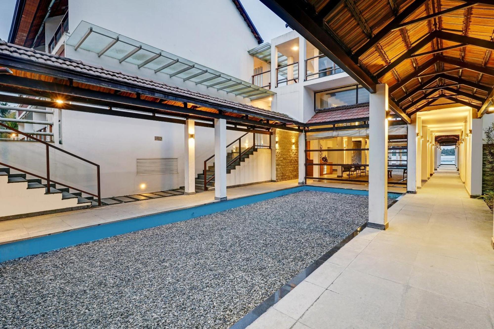 Townhouse Oak Edassery'S Sealine Villa Stay Kochi Buitenkant foto