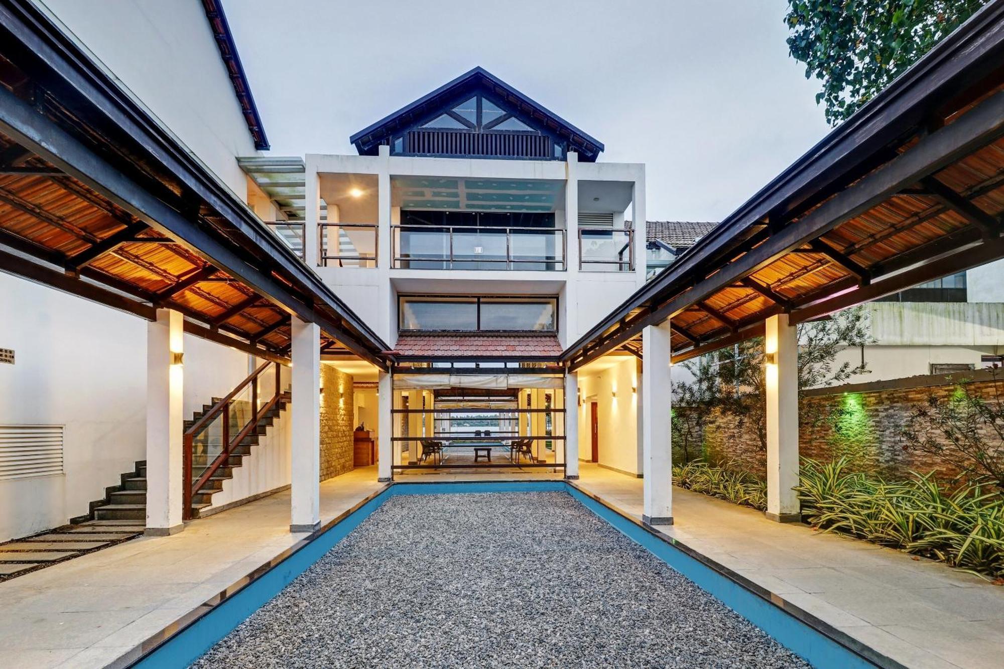 Townhouse Oak Edassery'S Sealine Villa Stay Kochi Buitenkant foto