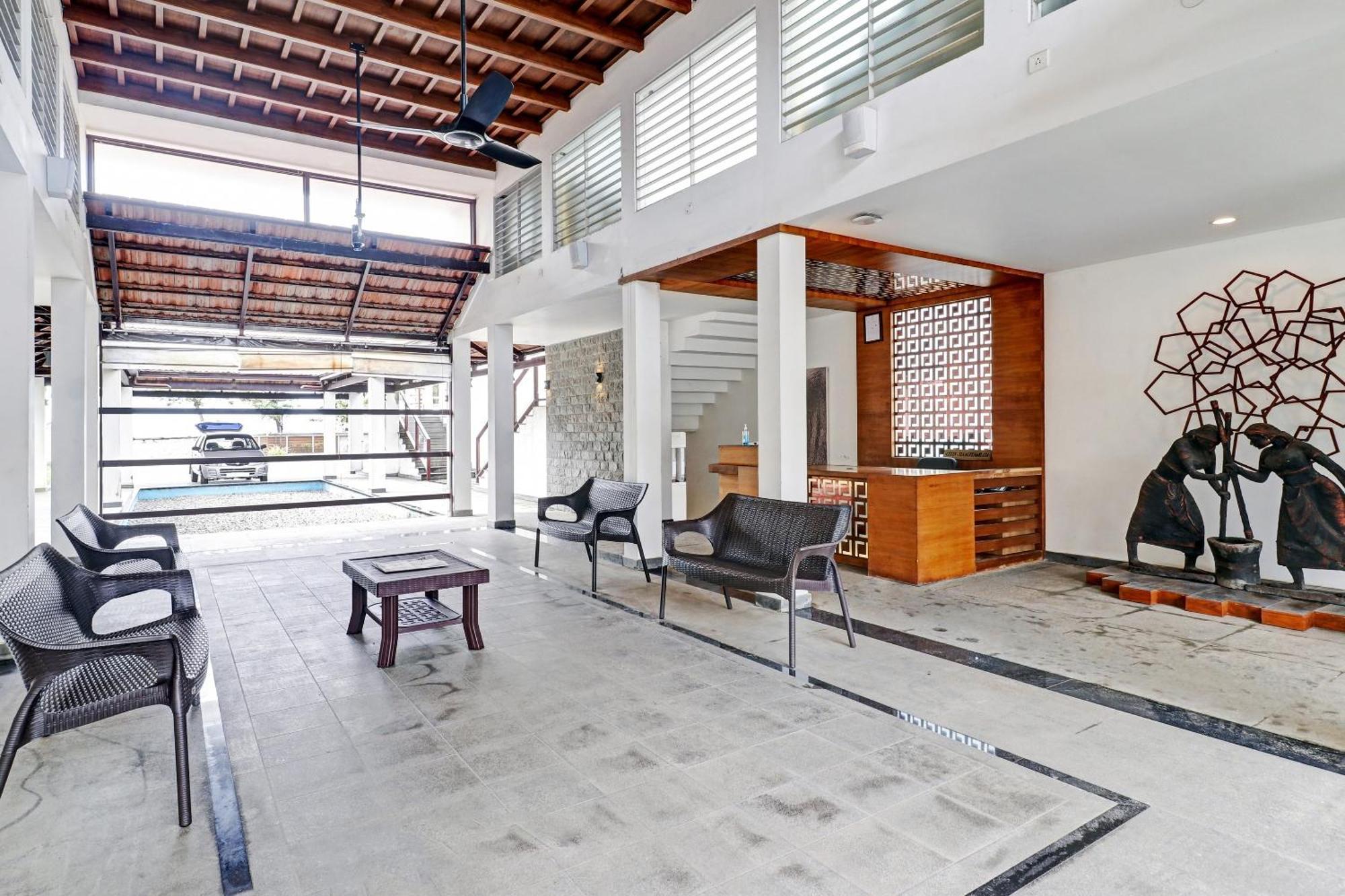 Townhouse Oak Edassery'S Sealine Villa Stay Kochi Buitenkant foto